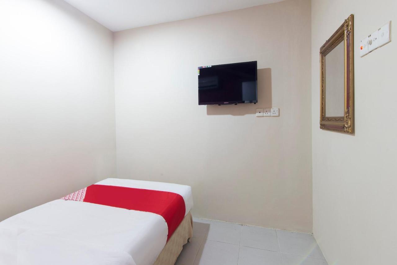 Oyo 44100 Hotel Casavilla 八打灵再也 外观 照片